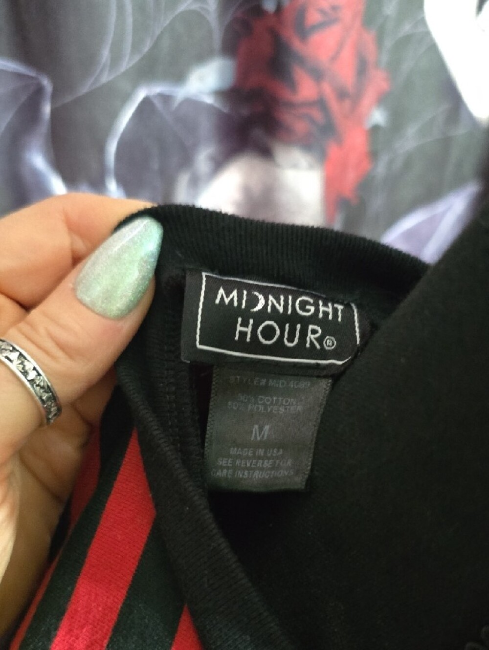 Midnight Hour Women’s Split Stripe Crop Top With O-Ring Details - Picture 2 of 8